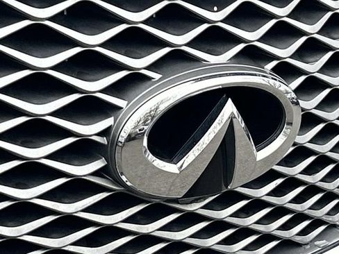 Certified 2024 INFINITI QX80 Luxe image 11