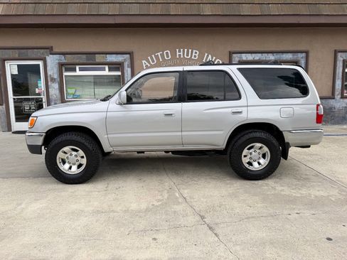 Used 1998 Toyota 4Runner SR5 RWD image 6