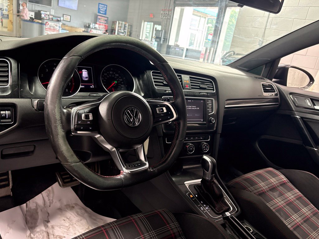 Used 2017 Volkswagen GTI S FWD image 13