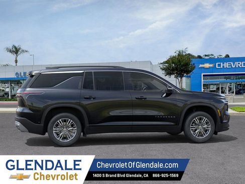 New 2026 Chevrolet Traverse LT w/ Driver Confidence Package FWD image 5