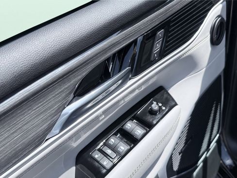 Used 2022 Jeep Wagoneer Series II w/ Premium Group I image 21