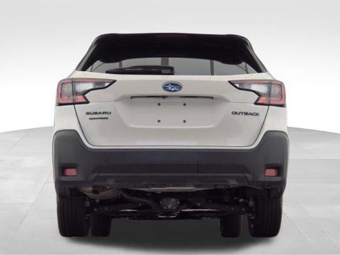 Used 2025 Subaru Outback Onyx Edition image 3