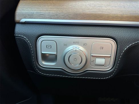 Used 2024 Mercedes-Benz GLE 580 4MATIC image 26