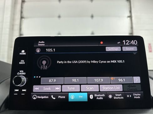 Used 2025 Honda Pilot Black Edition image 32