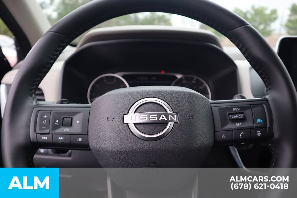 Used 2025 Nissan Rogue SV FWD image 30