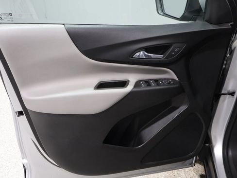 Used 2022 Chevrolet Equinox LT w/ LPO, Floor Liner Package image 13