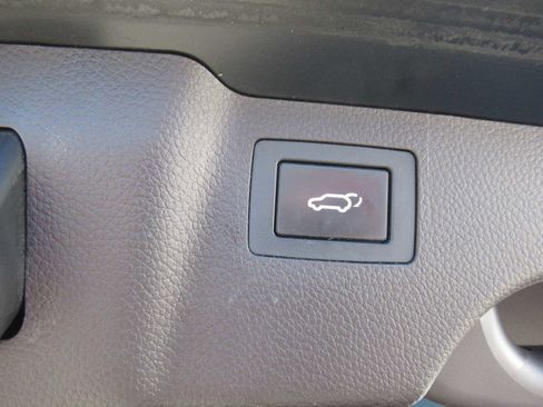 Used 2017 Hyundai Santa Fe Sport w/ 2.4L Tech Package 04 image 20