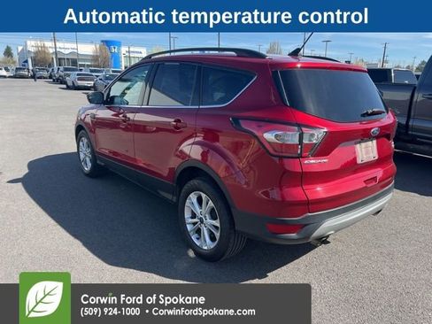 Used 2018 Ford Escape SEL image 3