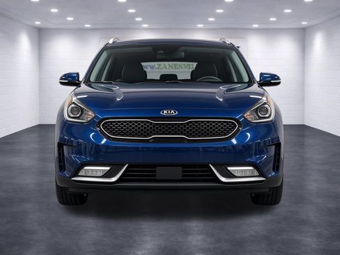 Used 2018 Kia Niro Touring FWD image 2