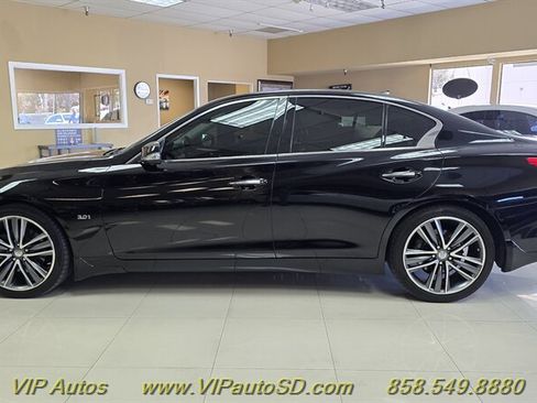 Used 2016 INFINITI Q50 3.0t Premium w/ Driver Assistance Package RWD image 6