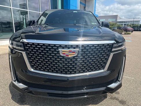 Used 2024 Cadillac Escalade Premium Luxury w/ Performance Package AWD/4WD image 2