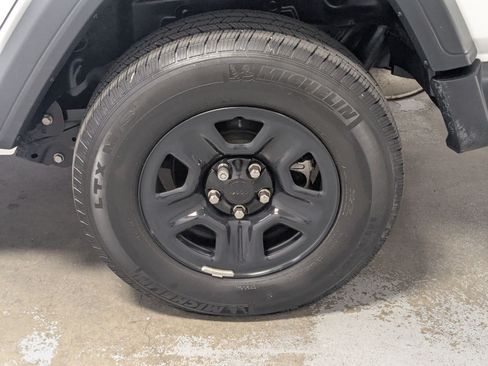 Used 2022 Jeep Wrangler Unlimited Sport AWD/4WD image 25