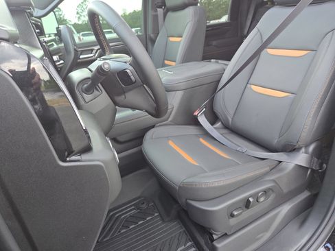 New 2026 GMC Sierra 2500 AT4 w/ AT4 Premium Plus Package AWD/4WD image 29