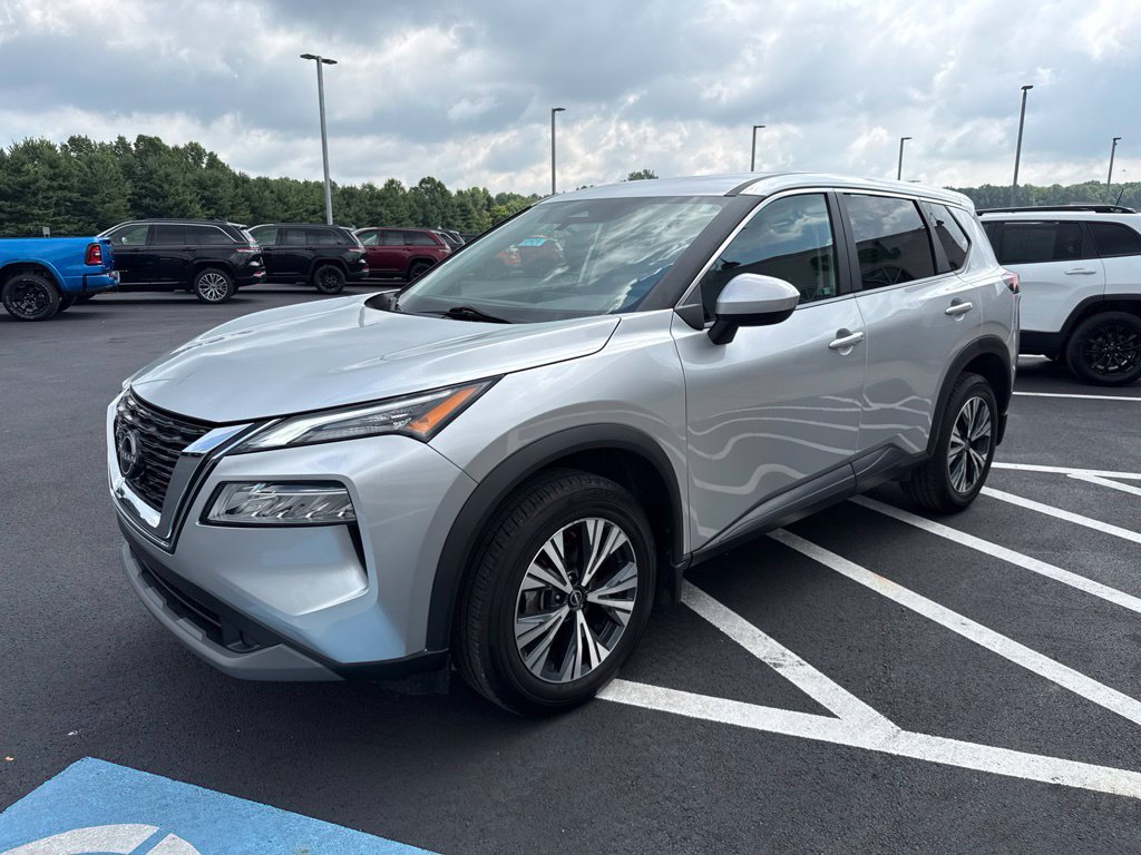 Used 2023 Nissan Rogue SV AWD/4WD image 4