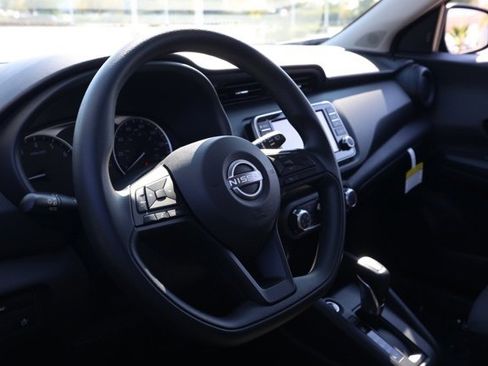 New 2025 Nissan Kicks Play S image 14