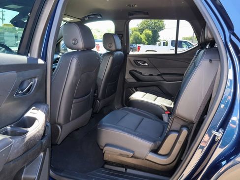 Used 2022 Chevrolet Traverse LT AWD/4WD image 10