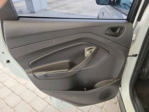 Used 2017 Ford Escape S image 28