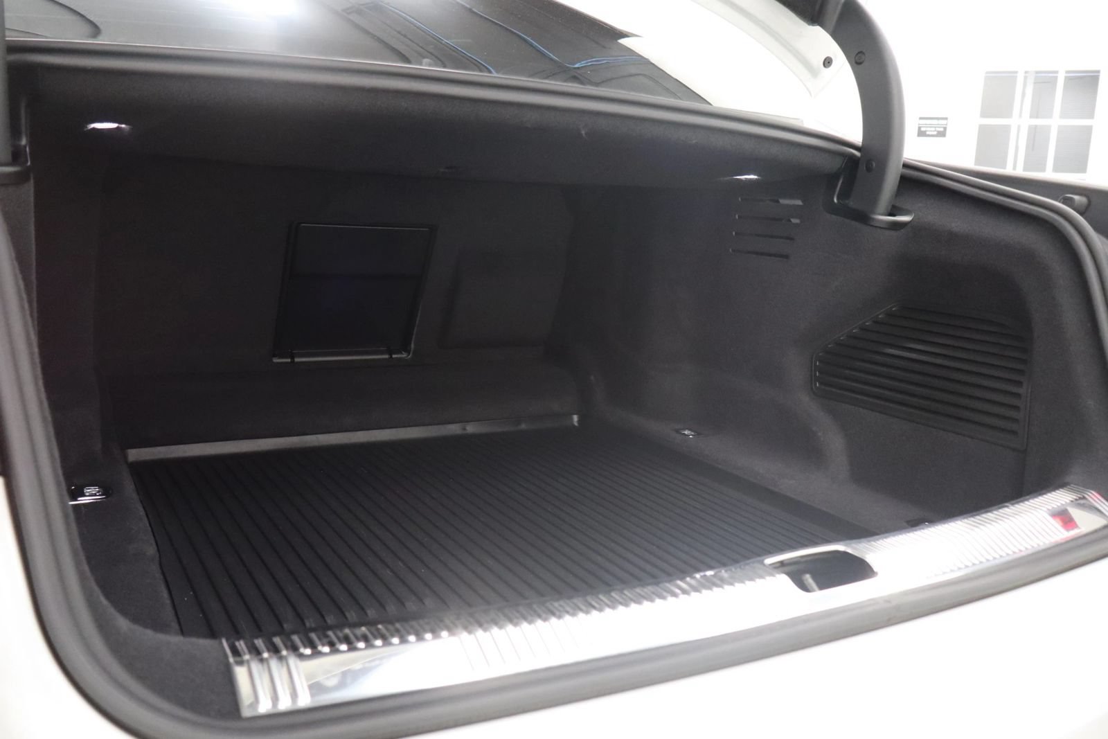 Used 2021 Audi A8 L 3.0T w/ Executive Plus Package AWD/4WD image 12