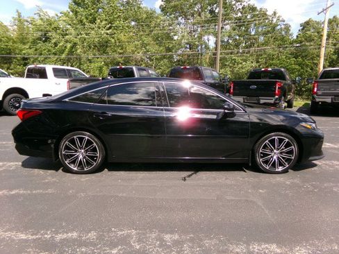 Used 2019 Toyota Avalon XSE FWD image 10
