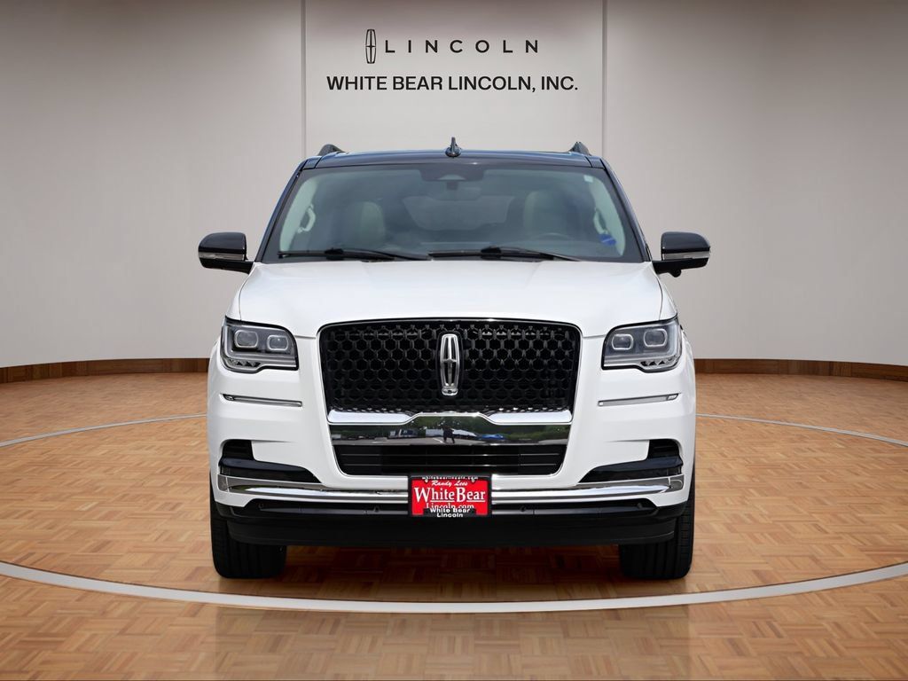 Used 2024 Lincoln Navigator L Black Label AWD/4WD image 2
