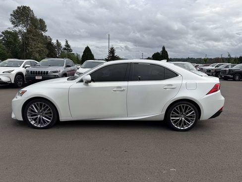 Used 2015 Lexus IS 250 w/ Navigation System Package RWD image 5