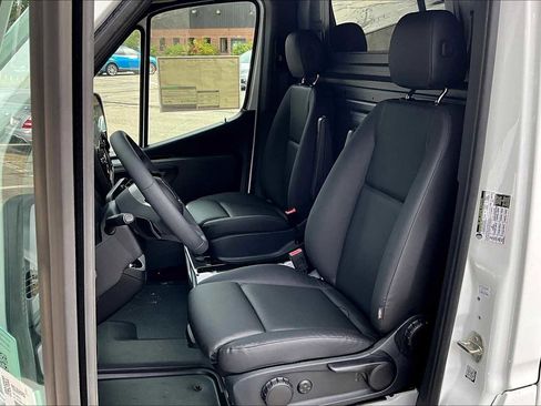 New 2025 Mercedes-Benz Sprinter 2500 image 13