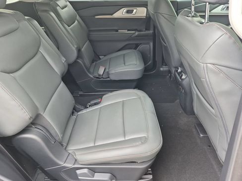 New 2026 Ford Explorer Active w/ Active Comfort Package AWD/4WD image 19