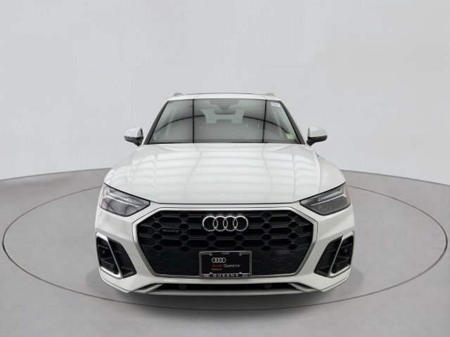 Used 2023 Audi Q5 2.0T Premium w/ Convenience Package AWD/4WD image 2
