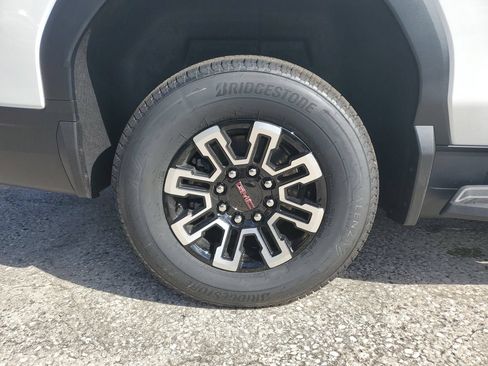 New 2026 GMC Sierra EV Elevation AWD/4WD image 6
