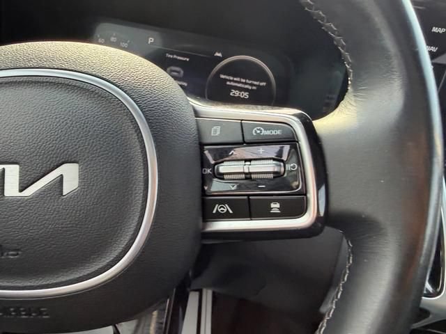 Certified 2023 Kia Sorento SX AWD/4WD image 14