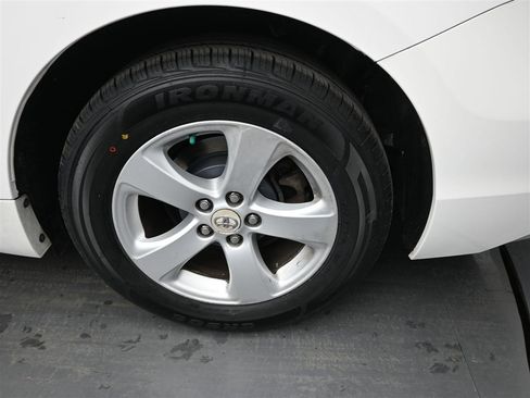 Used 2012 Toyota Sienna LE image 21