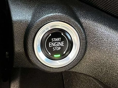 Certified 2023 Chevrolet TrailBlazer RS AWD/4WD image 32