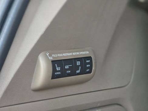 Used 2012 Chrysler Town & Country Limited w/ Luxury Group FWD image 35