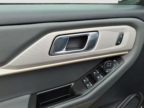 Certified 2025 Ford Explorer Active RWD image 15