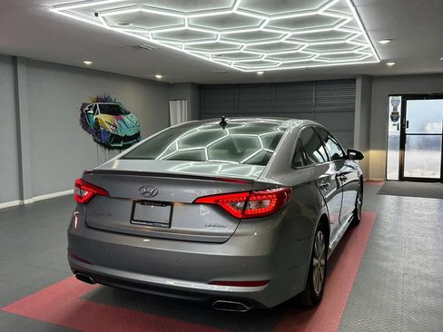 Used 2016 Hyundai Sonata Limited w/ Option Group 05 FWD image 6
