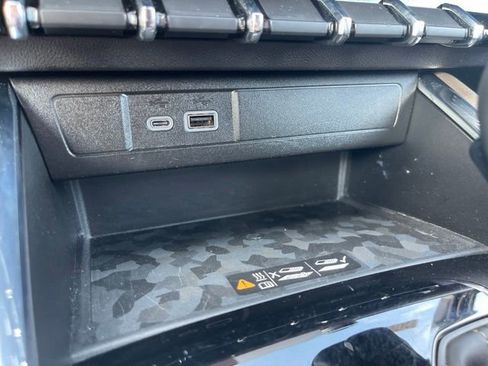 Used 2024 GMC Canyon Denali AWD/4WD image 27