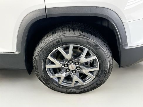 Used 2023 GMC Acadia SLT image 11