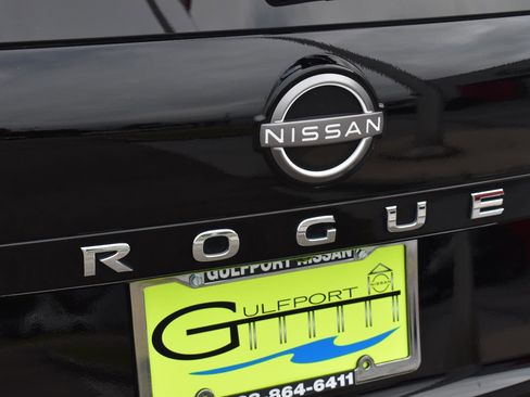 Used 2023 Nissan Rogue SL w/ SL Premium Package FWD image 8
