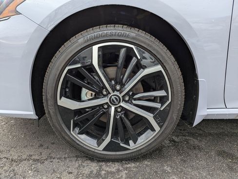 New 2025 Nissan Altima 2.5 SR w/ SR Premium Package image 20