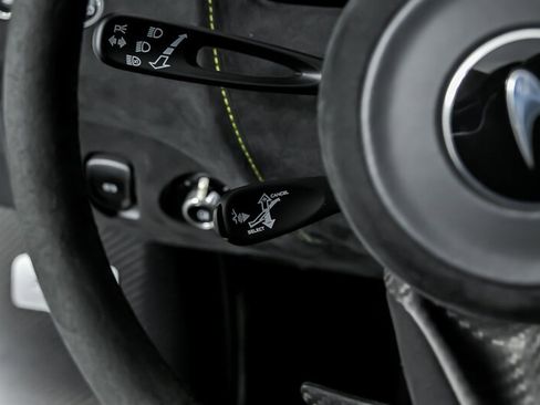 Used 2021 McLaren 765LT RWD image 30