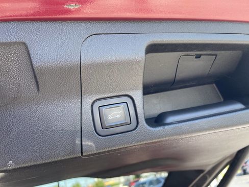 Used 2018 GMC Acadia SLE AWD/4WD image 6