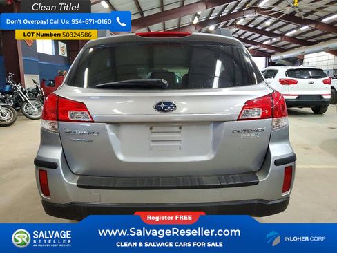 Used 2010 Subaru Outback 2.5i Limited image 8