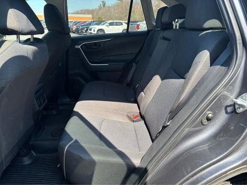Used 2022 Toyota RAV4 LE image 25