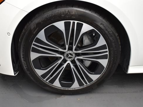 Used 2025 Mercedes-Benz E 350 4MATIC Sedan image 19