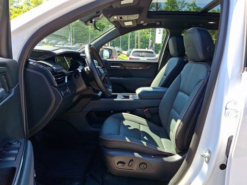 Used 2025 GMC Acadia AT4 w/ Super Cruise Package AWD/4WD image 13