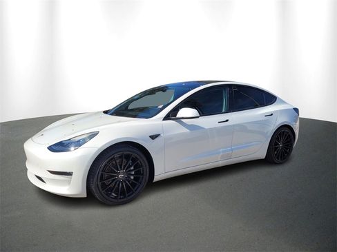 Used 2018 Tesla Model 3 Long Range image 2