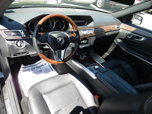 Used 2014 Mercedes-Benz E 350 4MATIC Sedan image 12