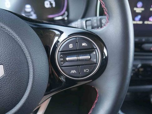 Used 2024 Kia Soul GT-Line FWD image 33