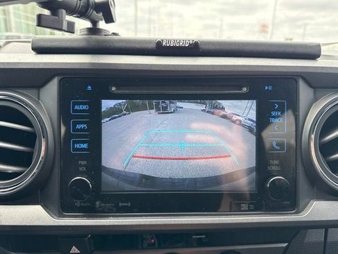 Used 2017 Toyota Tacoma TRD Sport w/ Tow Package (A/T) AWD/4WD image 30