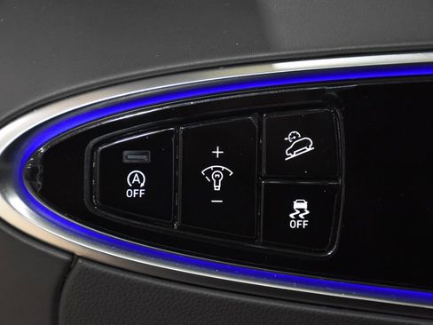 Used 2023 Genesis GV70 2.5T w/ Sport Prestige Package image 9